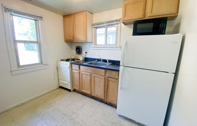 1 bed, 1 bath, 650 sqft, $1,025, Unit Unit 206