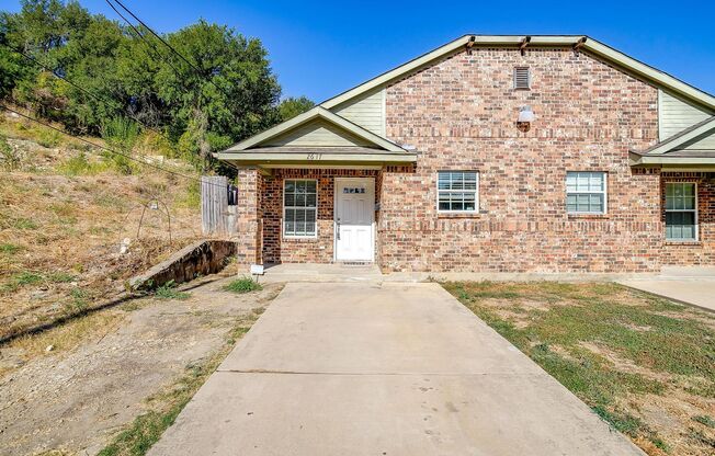 Half of Duplex Ready for New Tenants- 3 Bed, 2 Bath- Near the Historic Stockyards- 76164