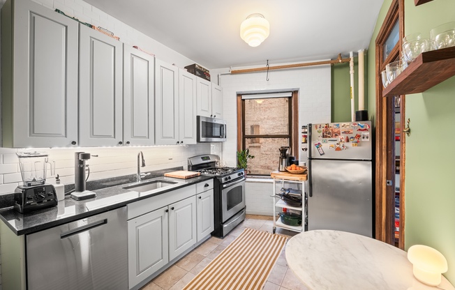 450 W 147 ST