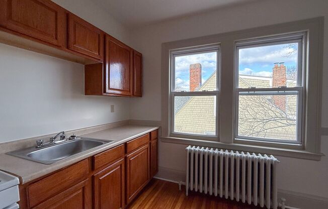 1 bed, 1 bath, 548 sqft, $1,300, Unit C4