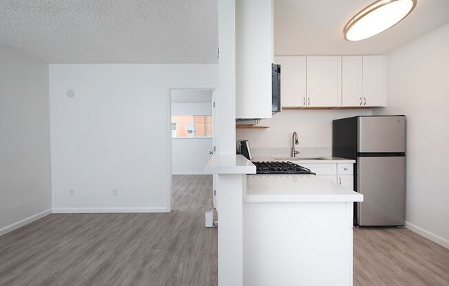 1 bed, 1 bath, $1,995, Unit 60