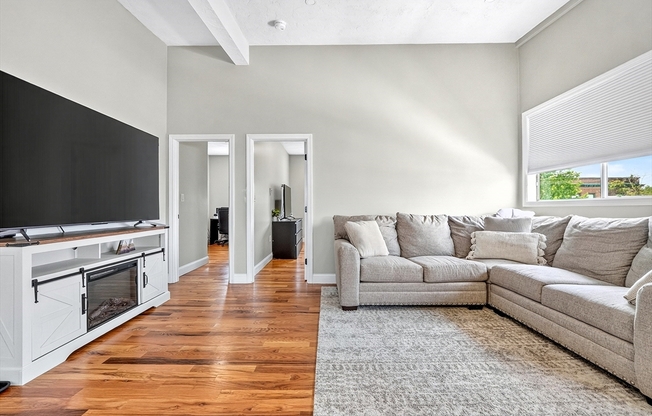 217 HIGHLAND AVE