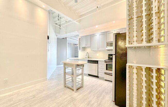 1 bed, 1 bath, $2,195
