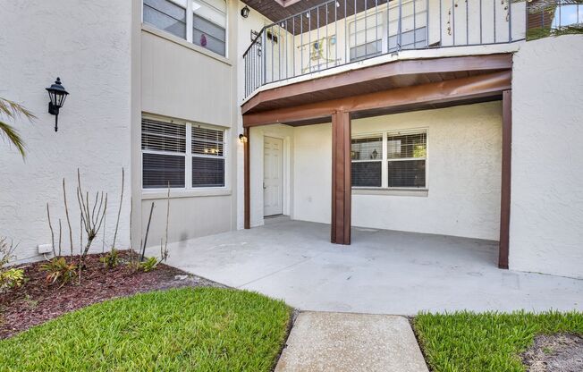 Well appointed 2/2 1st floor condo in beautiful Winter Garden. Available Now!