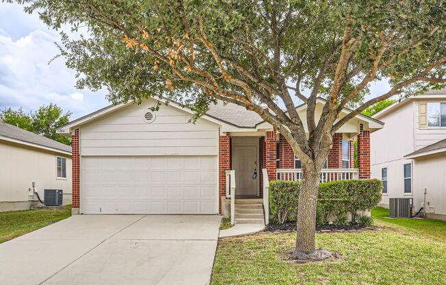 Adorable 3 bedroom off Shaenfield and 1604