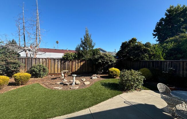 3 Beds 2 Bath in Hayward Available Now