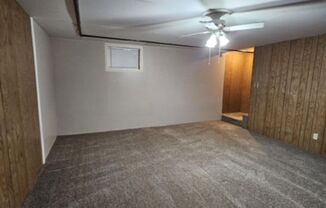 2 beds, 2 baths, $1,100, Unit 4020 Gannett Street #6