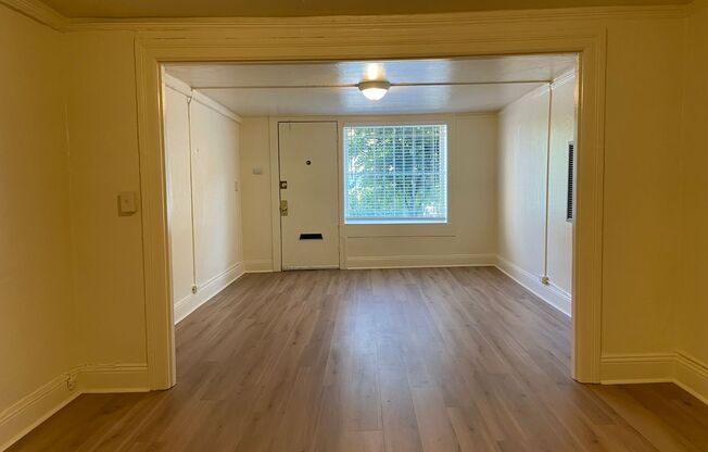 1 bed, 1 bath, 620 sqft, $1,375, Unit B