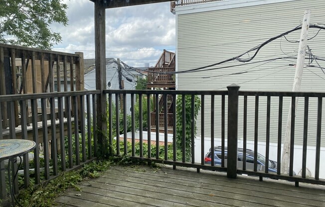 522 E 3 ST