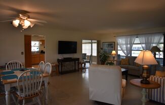 2 beds, 2 baths, $2,500