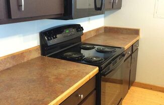 Great 2 Bedroom Unit Near Campus and JBo's