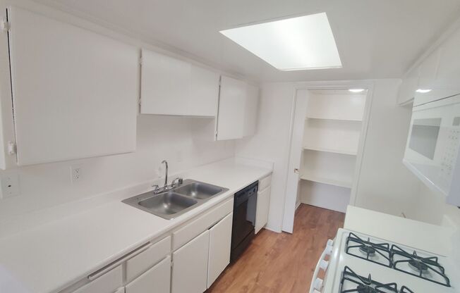 White Oak Apartments