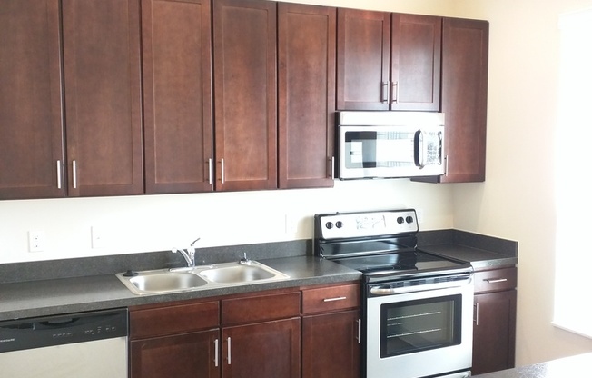 2 beds, 2 baths, 1,190 sqft, $1,470, Unit 5249LLS #9