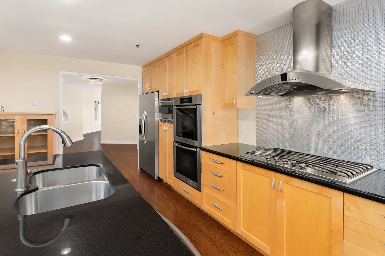 3 bedroom townhome in perfect location in heart of Kirkland!