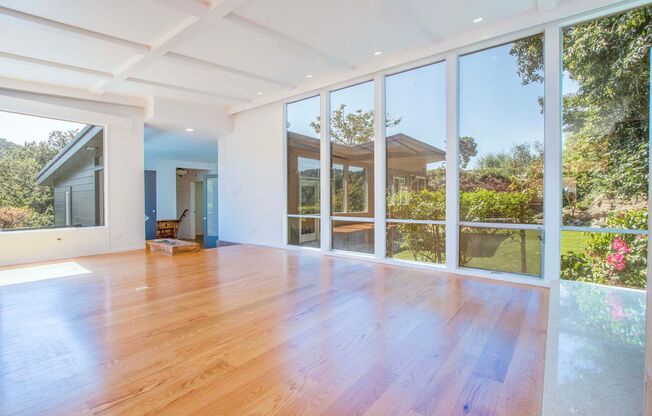 Fabulous 4Bed/3bath Mill Valley Home