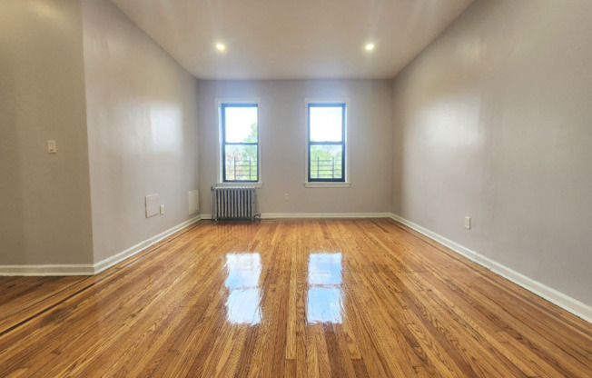 600 SALEM AVE
