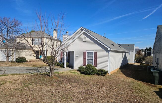 Darling 3br/2ba RANCH!! Avail Now! Near downtown Ral and I-40!!