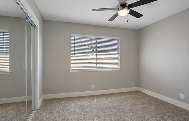 Trey Ceilings at Colonial Garden Apartments, California, 94401