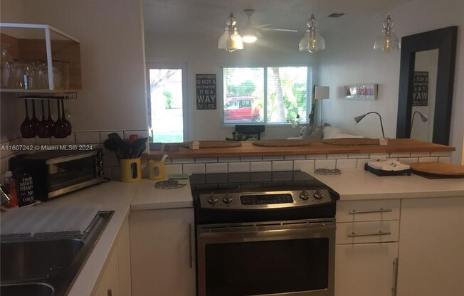 2 beds, 1 bath, $3,550, Unit # 0