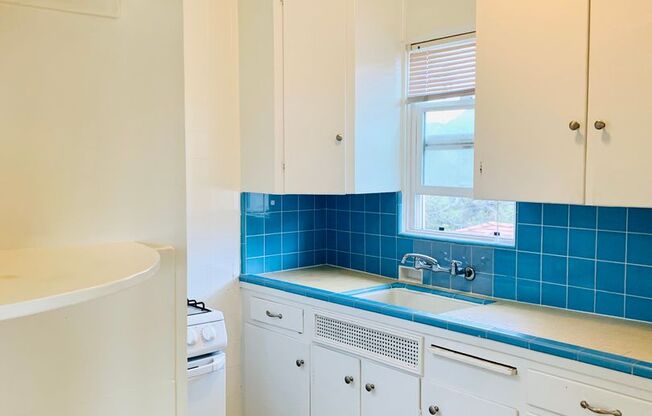 Studio, 1 bath, $1,995, Unit 807 Jamaica Court