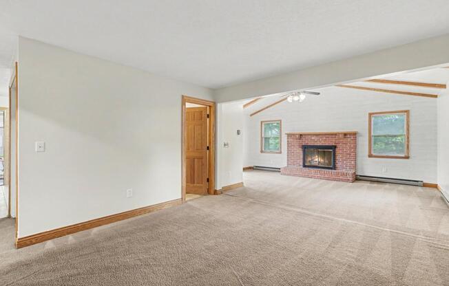 4 beds, 2 baths, 2,078 sqft, $2,495
