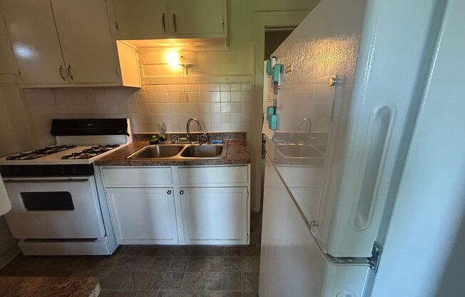 1 bed, 1 bath, $1,225, Unit 51