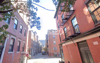 100 MYRTLE ST
