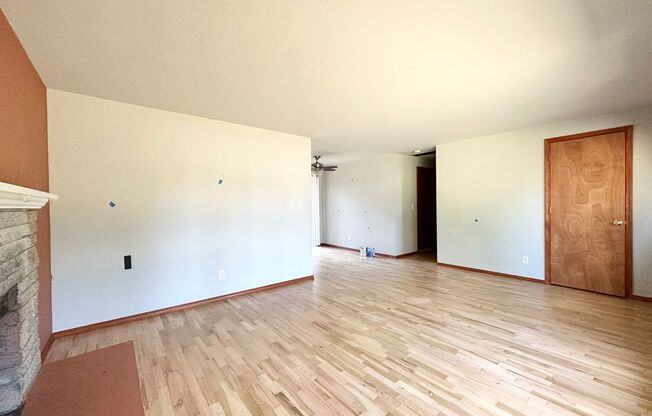 3BR/1+1BA Single Family House - Bellevue
