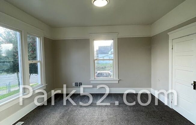 2 beds, 1 bath, $1,645, Unit 1522 - 1