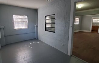 2 beds, 1 bath, $1,700