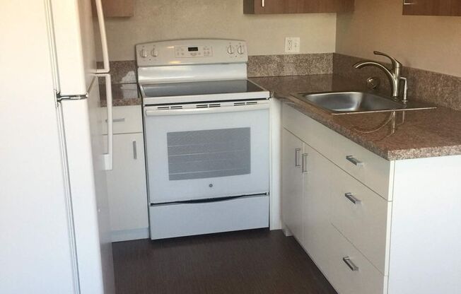 1 bed, 1 bath, 600 sqft, $1,295, Unit 204