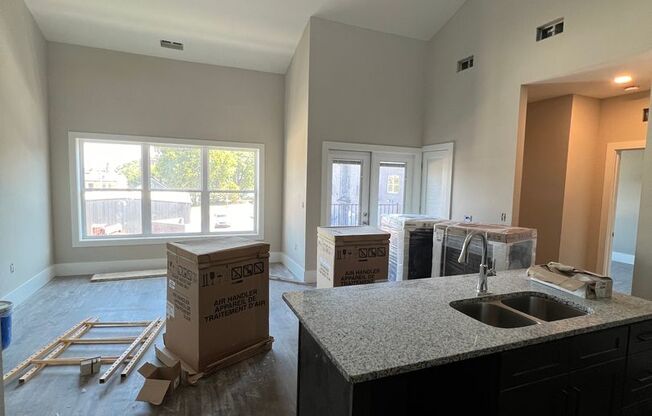 1 bed, 1 bath, 824 sqft, $975