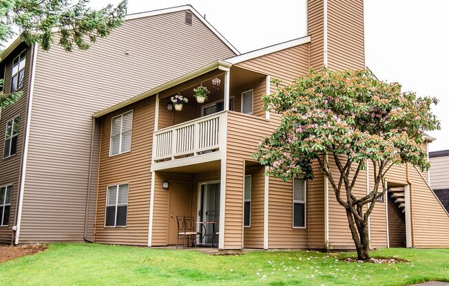 Tacoma Apartments - Sienna Apartments - Rear Exterior