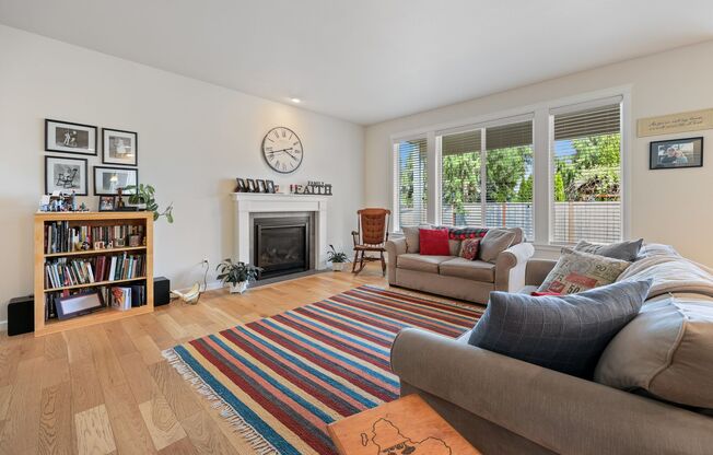 5 bedroom high efficient home - Olympia School district