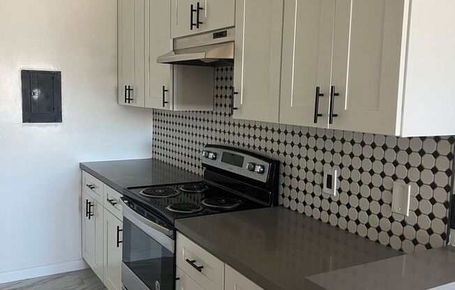 1 Month Free! Modern 1-Bedroom Apartment in Van Nuys