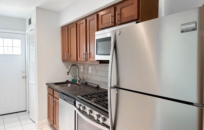 1272 16th Street, NE