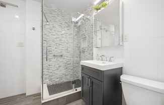 3 HANOVER SQ