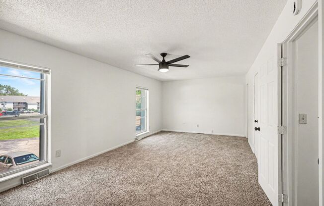 2 beds, 1.5 baths, 1,288 sqft, $1,475, Unit Chapel Dr-6905