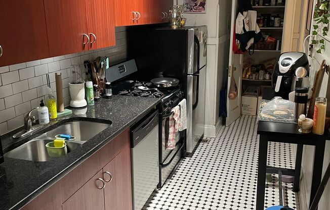 Charming 2 bed/1 bath in Poncey Highlands!