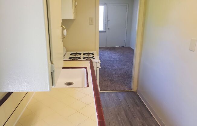 1 bed, 1 bath, 400 sqft, $1,650, Unit 789