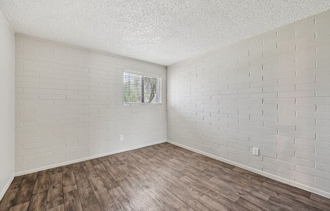 2 beds, 2 baths, 965 sqft, $1,449, Unit E021