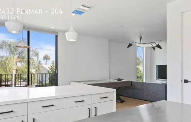 2432 PENMAR