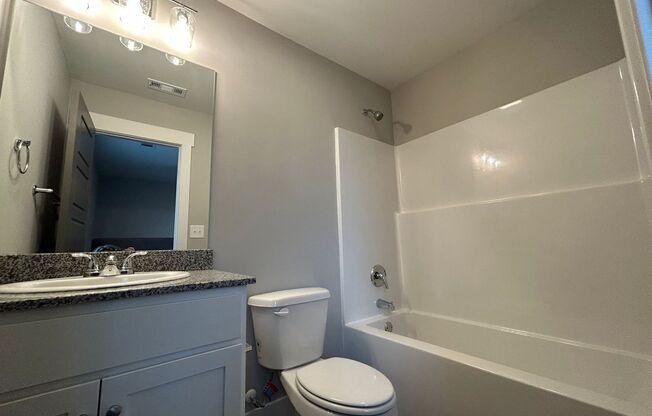 4 beds, 4.5 baths, 1,600 sqft, $1,030, Unit 407 Minter Way-201 - D