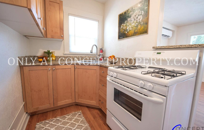 1 bed, 1 bath, 500 sqft, $1,049, Unit 17 - R