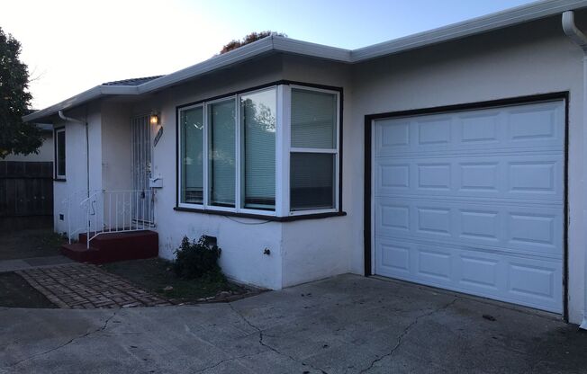 2 beds, 1 bath, $2,700