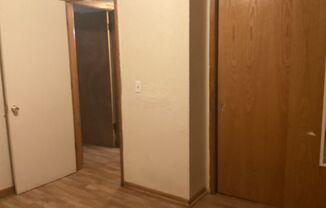 2 beds, 1 bath, $850