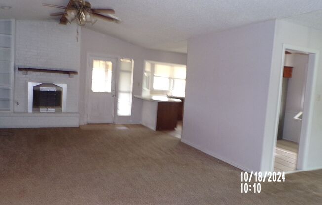 3 beds, 2 baths, $1,595