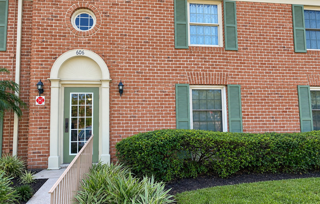 Lake Side Studio Condo | Central Air | Community Pool and Boat Ramp | Section 8 and HUS VASH Welcome