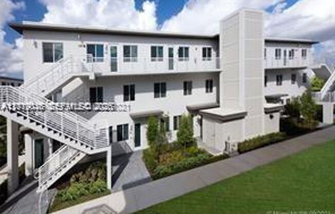 6450 NW 102 Path # 107, Doral, FL 33178