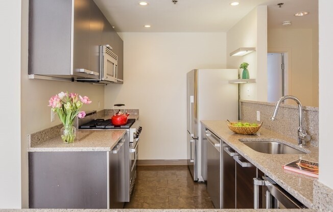 2 beds, 2 baths, 1,350 sqft, $7,500, Unit 801